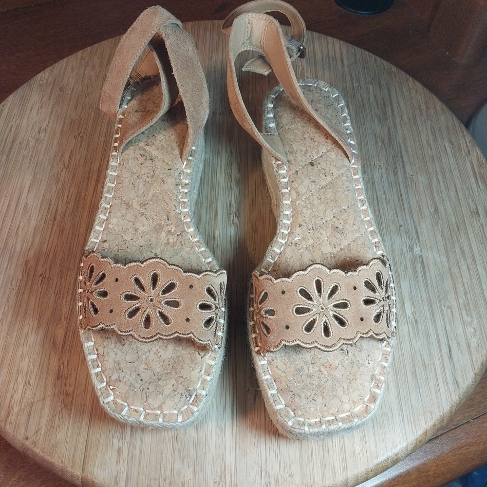 Crown Vintage Espadrille Sandals Size 8M CF-FENTISA Warm Buff Cow Suede Bohemian - Picture 10 of 12